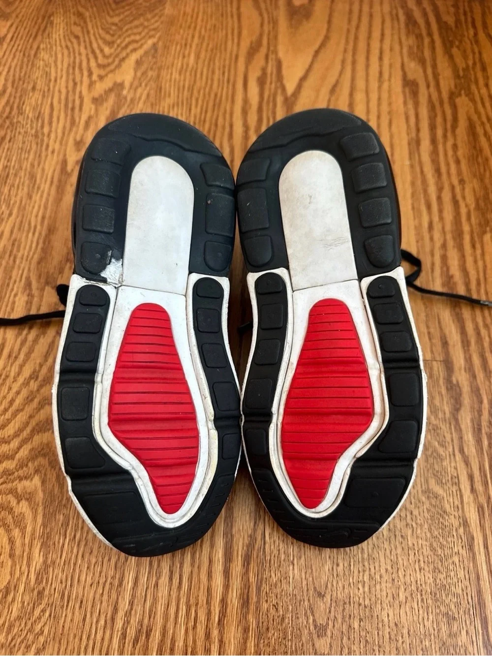 Nike Air Max 270 Sneakers Kids 13C Black/Red